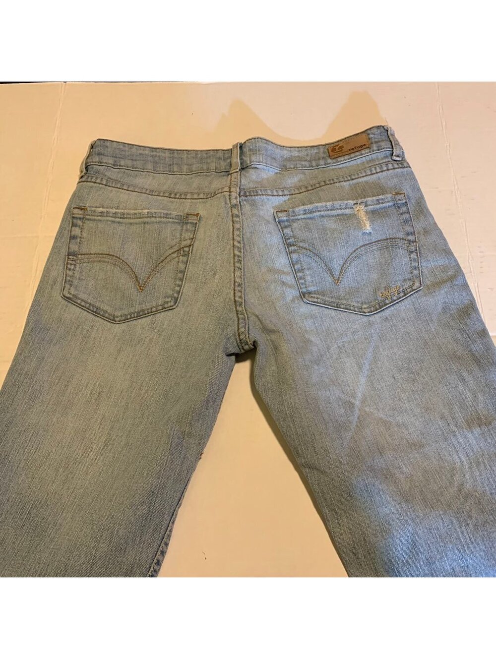 Refuge Light Blue Distressed Jeans Size Waist 29 in. - Picture 2 of 10